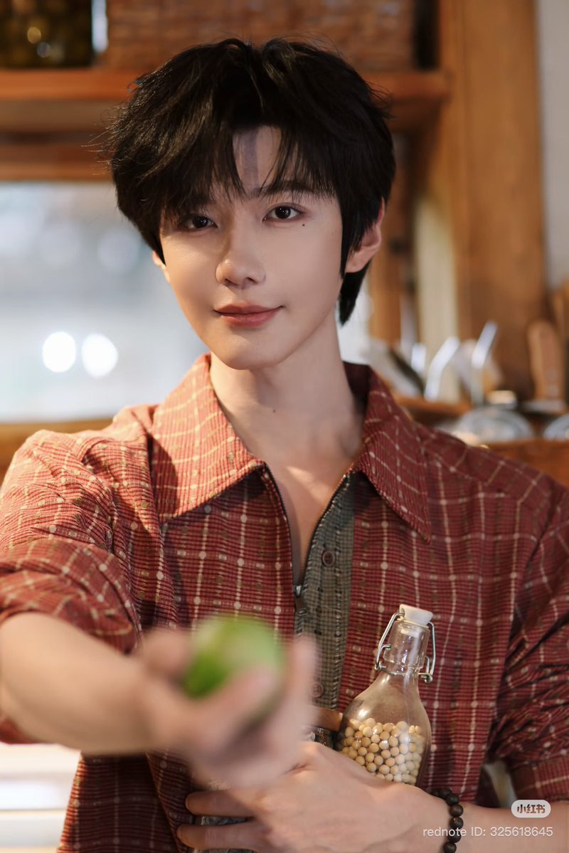 YunYi_fc_bol's tweet photo. 📌 ACTUALIZACIÓN EN REDNOTE DE HAO YIRAN  🌠
🔗https://t.co/VyuLZWqmBI
SALIENDO A TOMAR AIRE FRESCO🌲🍋‍🟩
#吾岸 #yunyi  #tomyshore #tomyshoretheseries #云旗
#yunqi #郝熠然 #haoyiran https://t.co/dsEtoRyjRT