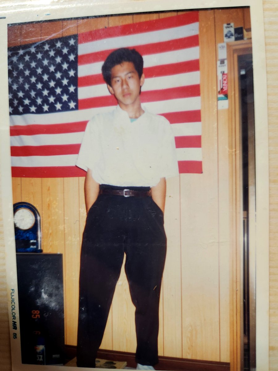asayan1030's tweet photo. 今日から平日
色々節目な事があってでもね！前を向いてまたいつのもの日常をね

写真整理していたら懐かしい写真出てキター(ﾟ∀ﾟ 三 ﾟ∀ﾟ)
若さってイイネ←ちっちゃすぎるやろ～w
笑顔がでればまた元気もでるさ
笑顔は心のスパイスさ
By.あさやん(^-^ゞ https://t.co/3LNIbhna7B
