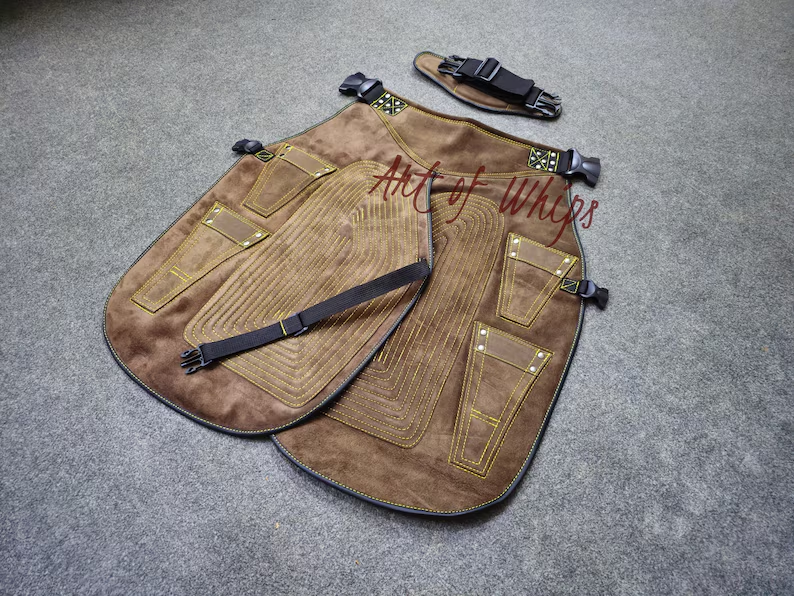 art_whips's tweet photo. 🎃🛠️Premium Full Leather Farrier Chaps Apron — built for durability, comfort & serious craftsmanship. Genuine leather, tool pockets & nail magnets. Perfect for Halloween workshop look.🔥
https://t.co/EMX2XBYoTO
#LeatherCraft #HandmadeLeather #Leather #CustomMade #LuxuryLeather https://t.co/R9vtFE3SnN