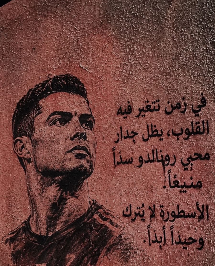 LAMoSH_19955's tweet photo. عاااااااجل :

كريستيانو رونالدو يصل إلى دار النصر 💛💛💛💛💛💛 https://t.co/pbfybAlZWA