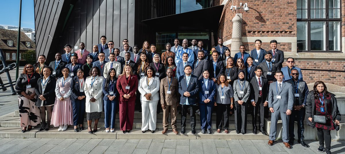 WMUHQ's tweet photo. The annual Sasakawa Fellowship Orientation brought together 30 new Fellows from the Class of 2027 with 31 graduating Fellows from the Class of 2026.

With the Class of 2027, 873 students from 89 countries have received Sasakawa Fellowships to study at WMU.
https://t.co/S71IRSWhqF https://t.co/kaOuzkdg8p