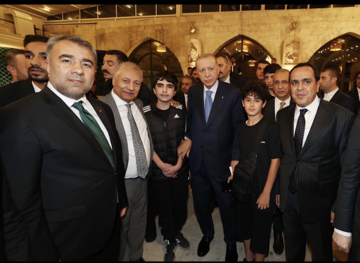 Akbirecikresmi's tweet photo. Yenı bir sayfa çok daha güzel olacak

İlk günki aşkla

Cumhurbaşkanımız @RTErdogan Bölgemizin M.Vekili @av_mfaruk 
İlçe Başkanımız @AcilanErol ve Belediye Başkanımız @mehmetbegit 

#BizBirecikİçinVarız

@milhamigunbegi @abuyukgumus @BirecikAKGenc @akkadinbirecik 
@_ozgurkarabulut https://t.co/OIleqAAt4Q