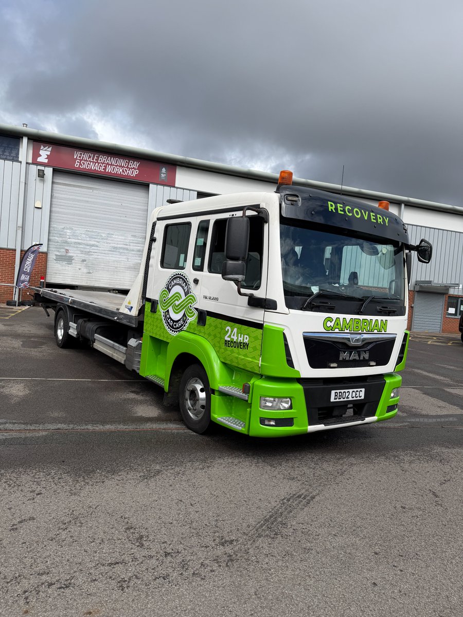 EliteSigns's tweet photo. Would someone recognise your fleet without reading the name? 

Cambrian’s vehicles + premises all carry one clear identity. 

#standoutwinbig https://t.co/9I4Y4Ru2Ej