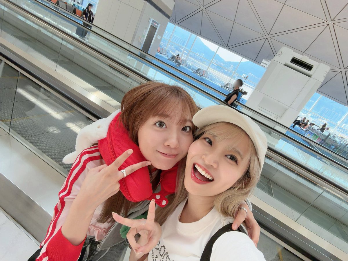 natyaaaaaaan07's tweet photo. なんと香港の空港でっ！
偶然ばったりしゅかちゃんに会えたのです！！！！！！！！！！✨✨✨✨✨

めっっちゃ嬉しかったあああ〜🥰♥️！！
会えてパワーもらえました♡最高の旅の締めくくりでした！(笑)らぶですっ🫶😌 https://t.co/avL5iu8ruJ
