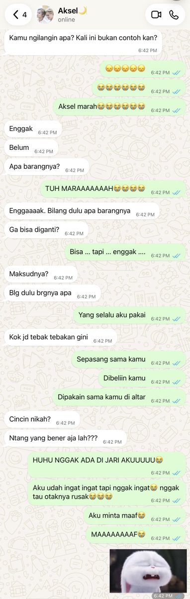 nacharmingly's tweet photo. Sepenggal bincil ngilangin cincin nikah😿 (potongan scene dr pdf re: stacks)

Cw // mpreg https://t.co/kLOXcJRbBu