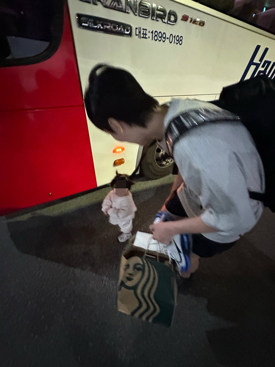 tmddochii's tweet photo. 진격의 거인짤 https://t.co/3Zq3ZPks63