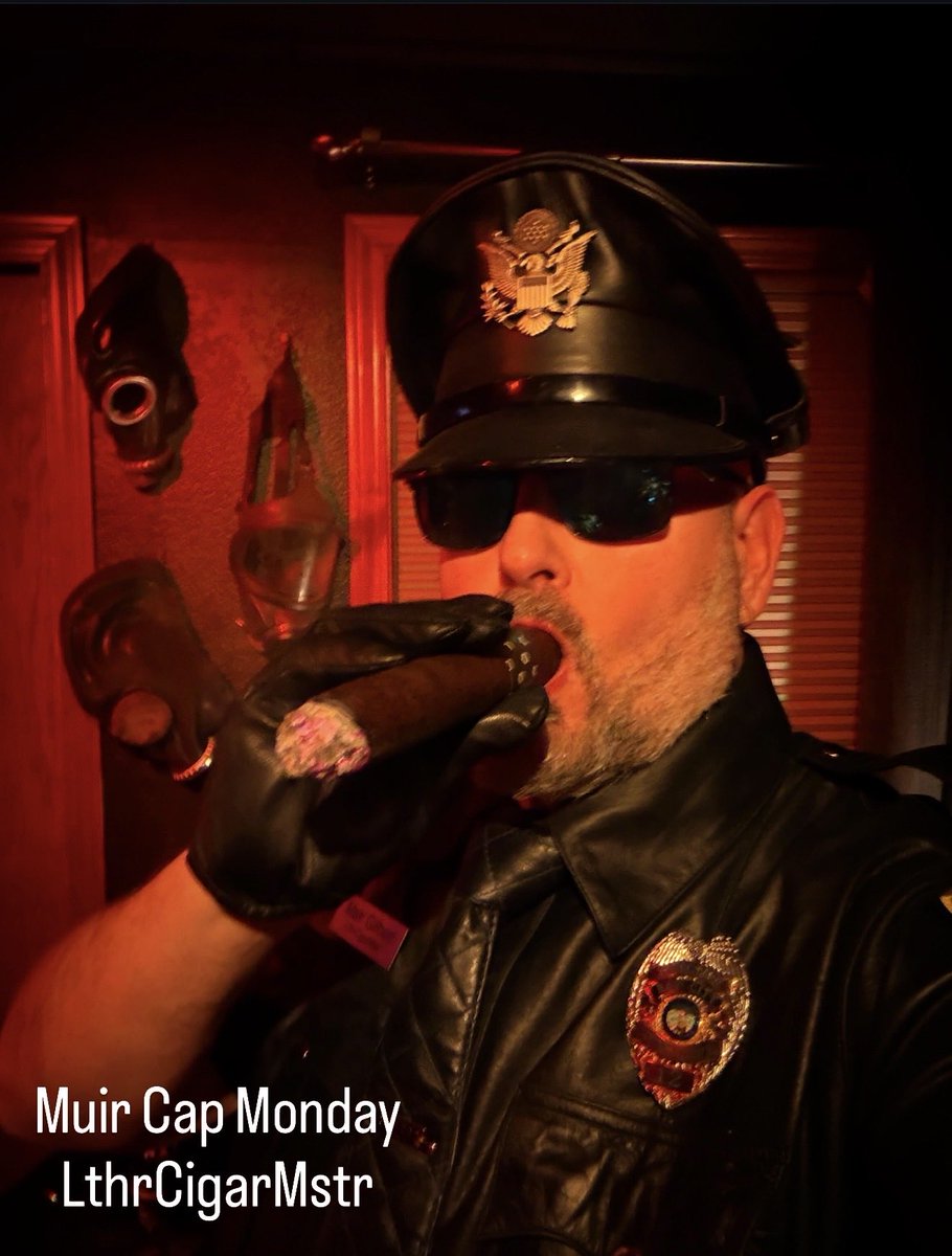 MstrLthr's tweet photo. Muir Cap Monday!
https://t.co/LYHxUrfgxF
#cigarmaster #cigardom #cigarboss #leathermaster #leatherdaddy #blufleather #cigarpig #cigarfag #cigardaddy #leatherbear #ashtraypig #ashtrayfag #cigarfetish #leatherfetish #bdsm #cashfag #cashpig #findom #gaybear #muircapmonday #muircap https://t.co/RpQDKNvuyD