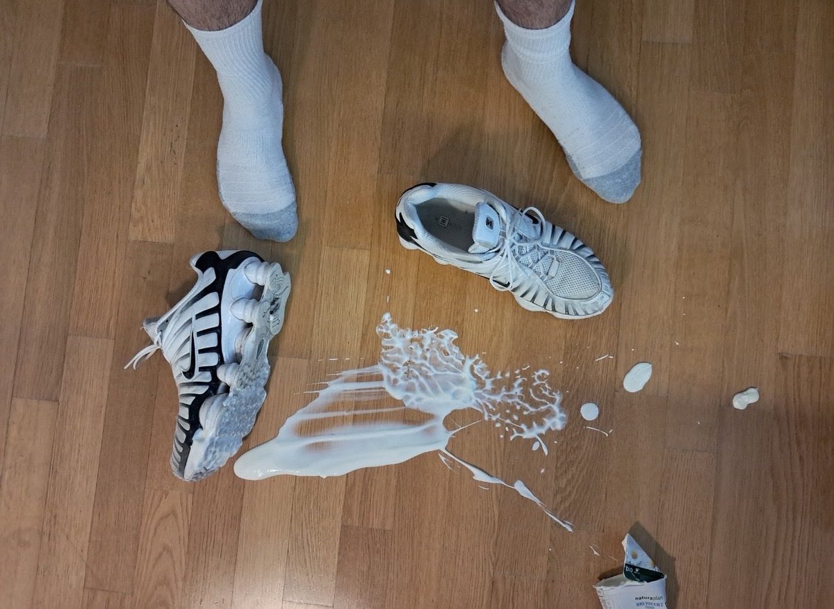 aggro___master's tweet photo. #foodwasting #foodstomping #pissmarking #sneaker #socks #dom #master #german #straightgod #cashslave #cashmaster #cash #feet #sneaker #socks https://t.co/d0IQvcmc92