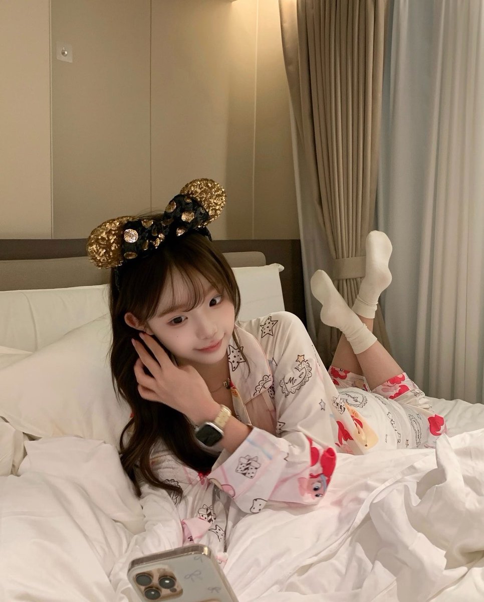 laura37tl8's tweet photo. 有男生要来锐评我15的福嘛

高中生  我真的不要🚪 

 真的给b看 不信你试试   

 我真的是女菩萨🫣🫣🫣 https://t.co/vWybGp9xjL