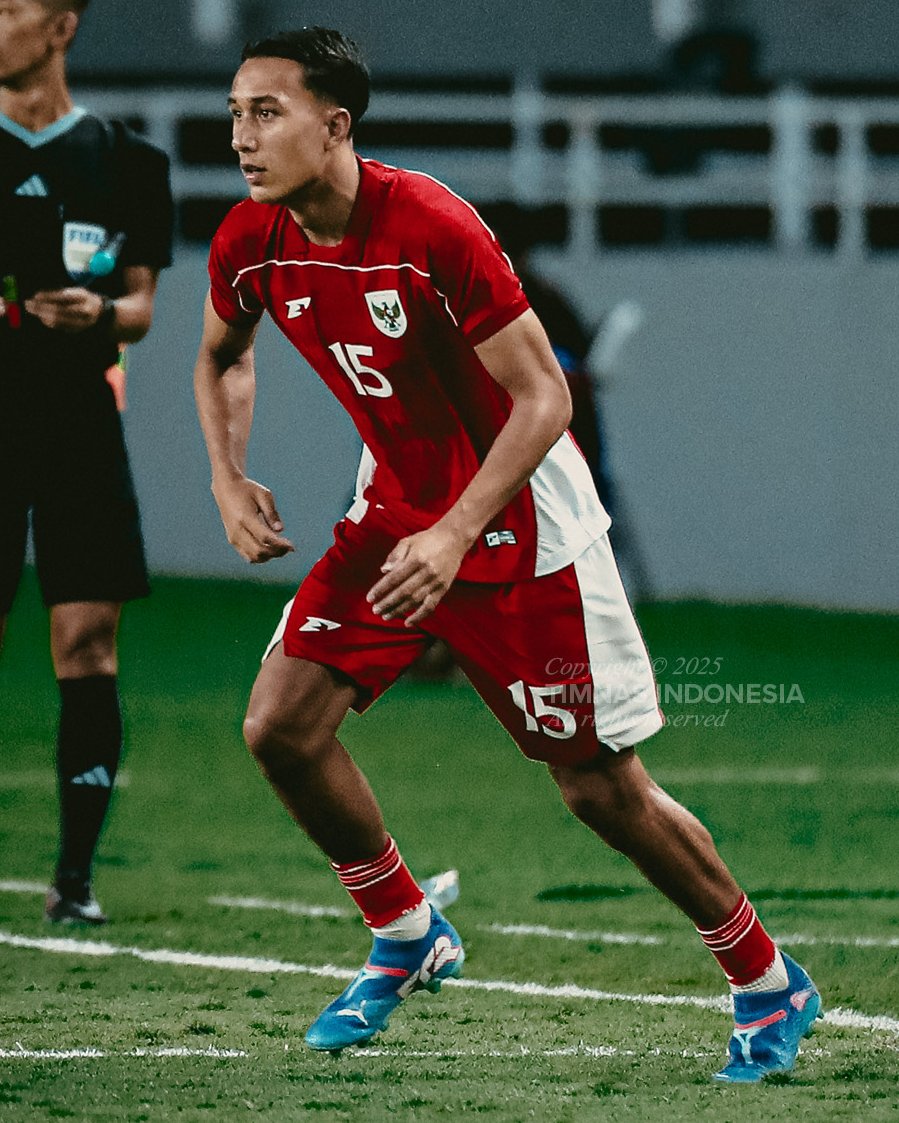 panditfootball's tweet photo. Andai pemain ini sudah sembuh dari cedera dan tampil di final FIFA ASEAN Cup kali ini, bayangkan gimana eksplosifnya serangan sayap Garuda...

#TimnasDay https://t.co/fl9n1giTjh