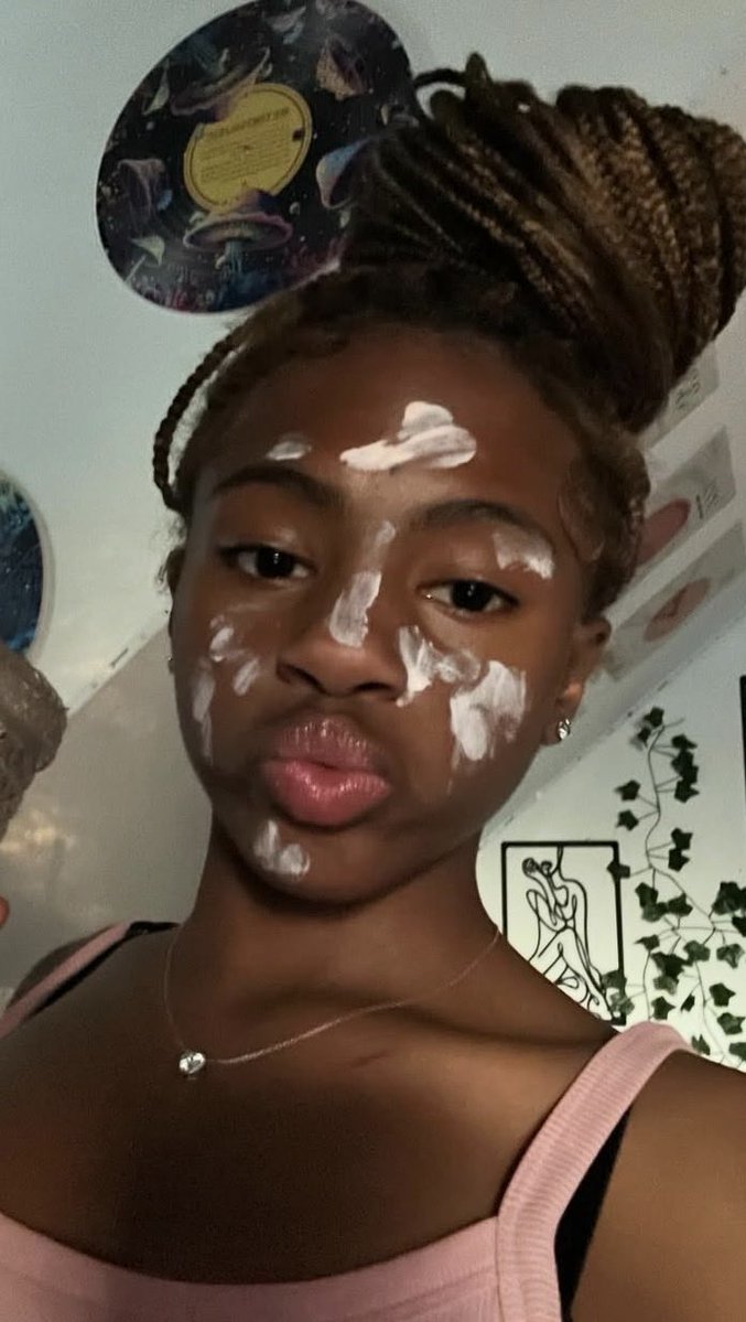 lipparadise's tweet photo. Nutty ass pyt with juicy meat munchers #pyt #ebonypyt #dsl #biglips https://t.co/Jg9qGWlsW7