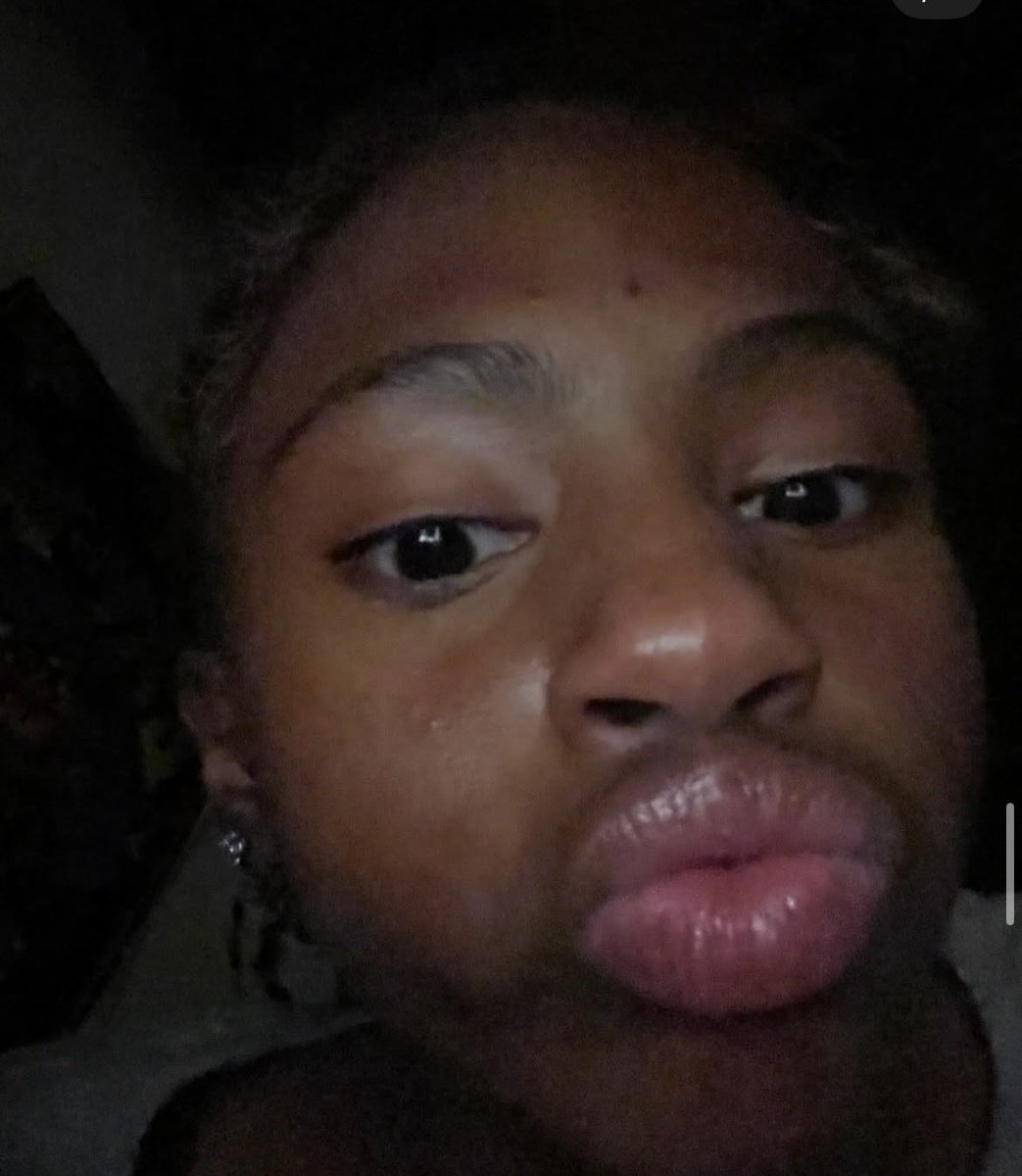lipparadise's tweet photo. Nutty ass pyt with juicy meat munchers #pyt #ebonypyt #dsl #biglips https://t.co/Jg9qGWlsW7