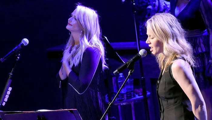 ranfancentral's tweet photo. “Miranda’s always stood head and shoulders above everyone else because she’s that good and that talented at all of it - the songwriting, the records, and the shows. No one has a 20-year career without being highly intelligent.” - Allison Moorer https://t.co/0vlQvDCjqW