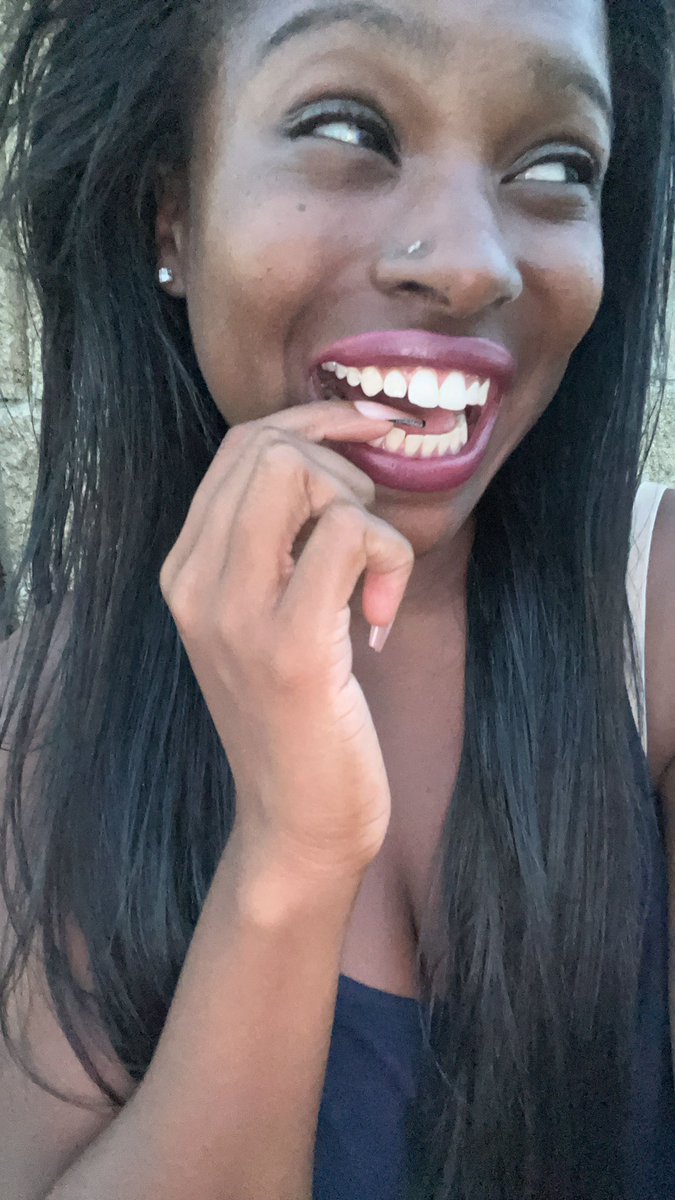 Bre040998's tweet photo. May you attract more reasons to smile, bust out laughing, and unleash your inner child.
The world is serious enough. 🎧
#PlayfulEnergy
#LifestyleModel
#VersatileModel
#ModelingCareer
#Entertainment https://t.co/RbJn6iSQ9P