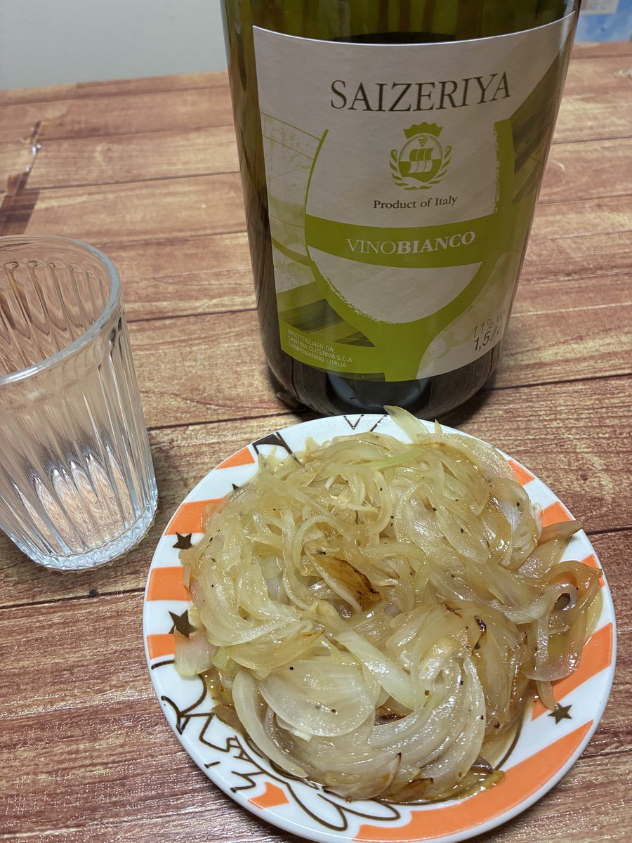 ragingdirector's tweet photo. おかしい！
飲んで帰ったのに痩せてる！
これは飲み足りないせいだ！
生命維持のために飲むしか無い！ https://t.co/6fSVYe40Uy