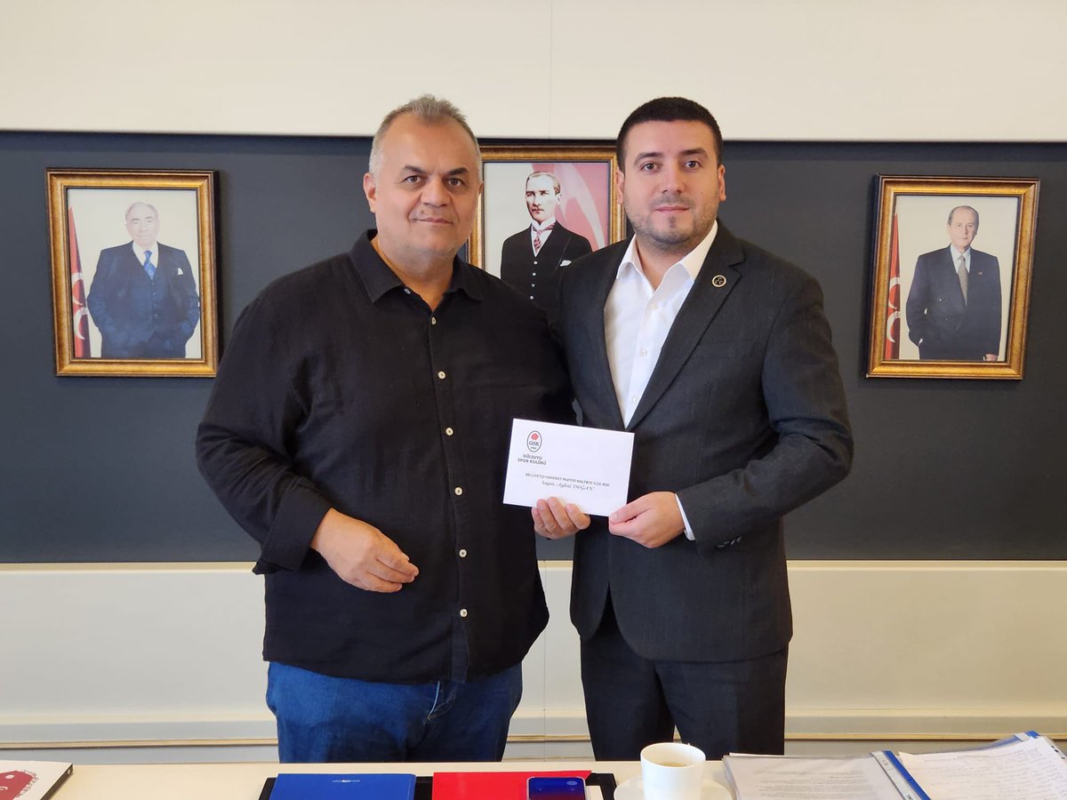 mhp_maltepe's tweet photo. Gülsuyu Spor Kulübü Başkanı Sn. Behram Kaçar, İlçe Başkanımız Sn. Aykut Doğan’a ziyarette bulunarak
Gülsuyu Spor Kulübü tarafından düzenlenecek olan 41. Yıl Destek Gecesi programının davetiyesini takdim ettiler.

Nazik ziyaretleri ve davetleri için Sn. Behram Kaçar’a teşekkür eder, Gülsuyu Spor Kulübümüze 41. kuruluş yıl dönümü vesilesiyle başarılarının devamını dileriz.