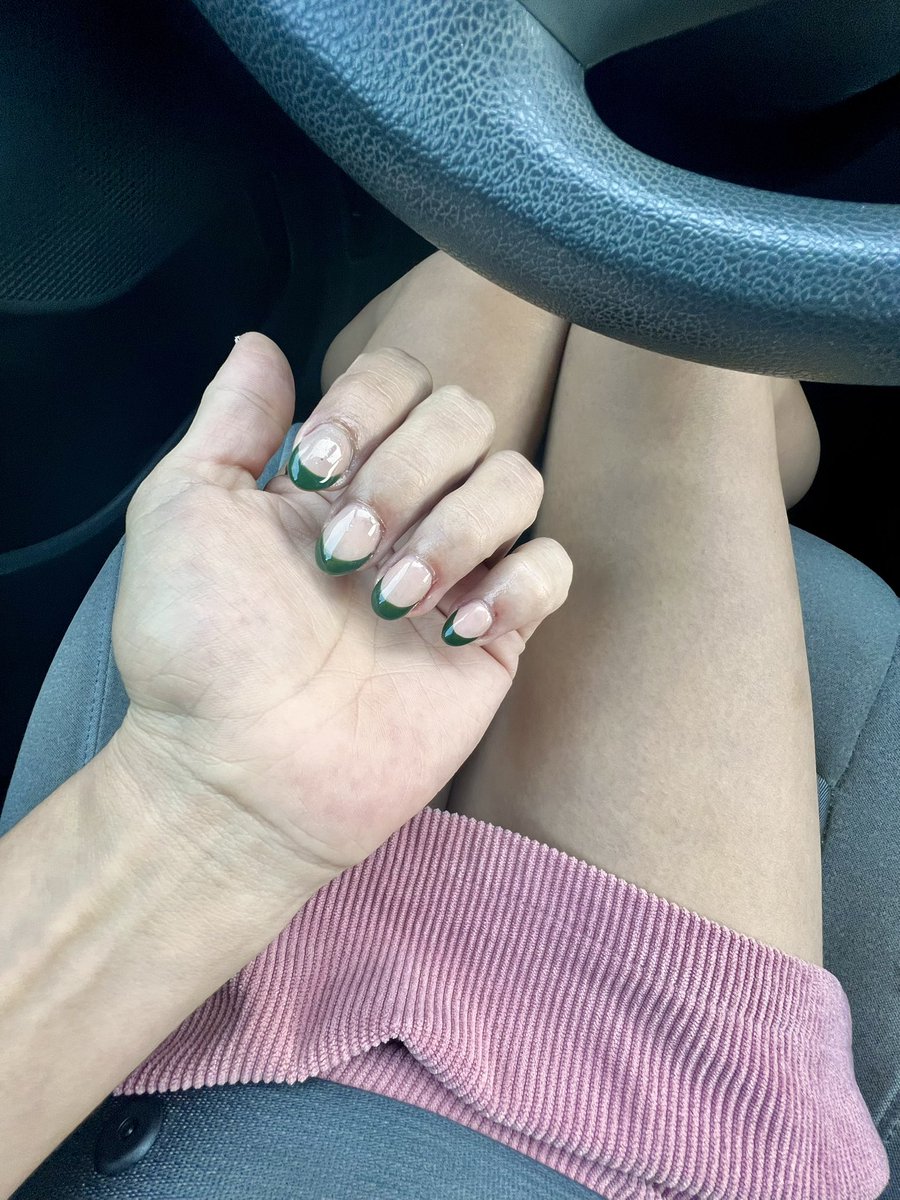 Riaslewds's tweet photo. Be honest… do we like the new nails? 🤭💅

I require validation from strangers on the internet, obviously.

#NailCheck #NewNails https://t.co/kJhsqZR2OJ