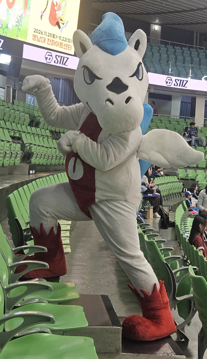 dywre7's tweet photo. 오랜만에 봐서 귀여웟어요 https://t.co/bqrTwzNZ3F