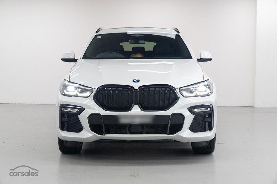 JaMtoka's tweet photo. - 2020 BMW X6 xDrive40i M-Sport 🇩🇪 (G06)
- KSh11.98 Million (Landed Cost, Nairobi 🇰🇪)
- Fuel Tank: 83L
- 7-10km/litre
- Mileage: 92,797km
- Status: Import On Order
- +254733665551
- sales@beyondtarmac.co.ke

- 3.0-litre I6 BMW TwinPower Turbocharged Petrol with Direct Injection and Intercooler + Valvetronic, DOHC 24-valve (B58B30M1)
- 340bhp @ 5500-6500 rpm
- 450Nm @ 1500-5200 rpm
- 8 Speed ZF Steptronic AT with Paddle Shifters
- AWD

- Suspension:
√ Adaptive M-Suspension
√ Front: Double-Wishbone
√ Rear: Multi-Link Independent
√ Tyres: 275/45R20 Front and 305/40R20
√ Ground Clearance: 216mm

- 7 Airbags
- 360° Camera
- Adaptive LED Headlights with High-Beam Assist
- Dynamic Stability Control
- Dynamic Traction Control
- Speed Limit Information
- Tyre Pressure Monitoring System
- Driving Assistant Professional:
√ Adaptive Cruise Control with Stop-and-Go Function
√ Steering and Lane Control Assistant
√ Lane Change Warning
√ Rear Cross Traffic Alert
√ Evasive Steering Assist
√ Front Cross Traffic Alert
√ Parking Assistant Plus
√ HUD

- BMW Live Cockpit Professional with iDrive 7 and Dual 12.3" Colour Touchscreens + iDrive Rotary Controller (Instrument Cluster + Central Display)
- Ambient Lighting System
- Apple CarPlay
- Digital Radio Reciever (DAB+)
- Gesture Control
- Navigation
- Voice Control ("Hey BMW")
- 4-Zone Automatic Climate Control
- 2X USB-A Ports
- 2X USB-C Ports
- 2X 12V Sockets
- 10-Speaker BMW HiFi Audio System
- 205 Watts

- M-Sport Exhaust System
- M-Sport 20" Alloys
- M-Sport Blue Brake
- M-Sport Leather Steering Wheel

- LED Fog Lights
- Leather Seats
- Pano Sunroof
- Shark Fin Antenna
- Wing Mirror Blinkers
