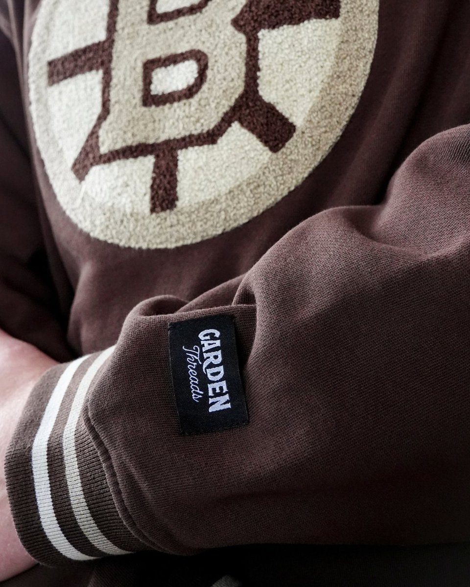 BostonProShop's tweet photo. Every stitch built for gameday 🪡🐻  

#GardenThreads https://t.co/QCDGIhGXeh