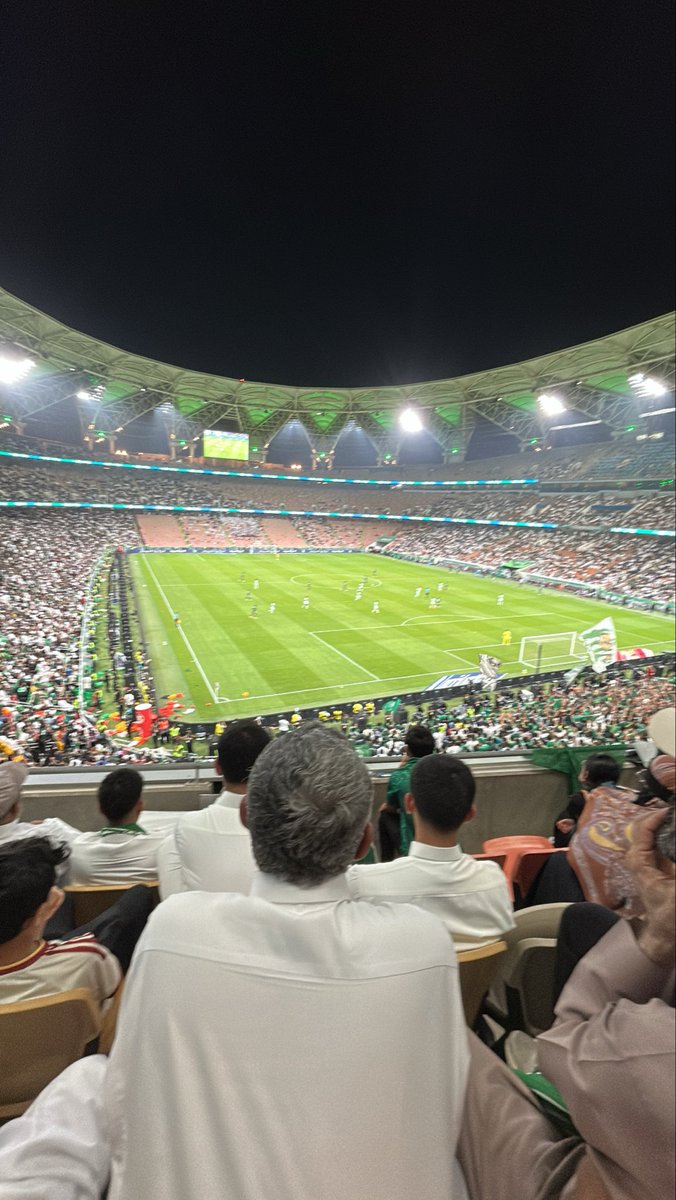 Ameedd1927's tweet photo. @RiyadhTic حضرت كل مباريات المنتخب وبح صوتي معهم تكفون لاتخلوني أطالع النهائي من البيت اعطوني تذكرة فزعتكم ما أنساها 💚🇸🇦@RiyadhTic
  #كاس_الخليج
@Soheil702 https://t.co/SmMlSVgn0h