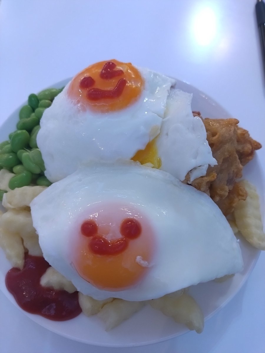 tukune626's tweet photo. 月曜日お疲れ様でした！
予定通りおはむ姫のオリフーをシェアしながら食べれて幸せ。
ほぼ貸し切り状態の中、おバカ鉢巻き付けためあさん(シャーさん)も見れて楽しかった。
ありがとうございました！

#マジカルロリポップ https://t.co/KV212Rnhnt