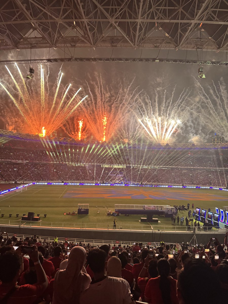 garagarabola_'s tweet photo. MERIAAAAAH BENEEEER CLOSING FINAL FIFA ASEAN CUP 2026! https://t.co/d3oJevtslX