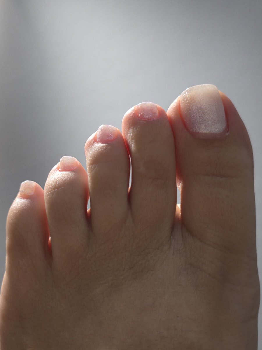 DimpledDigits's tweet photo. Arches. Heels. Toes. Wrinkles. Which one is your favorite? https://t.co/mrMdQrmhYh