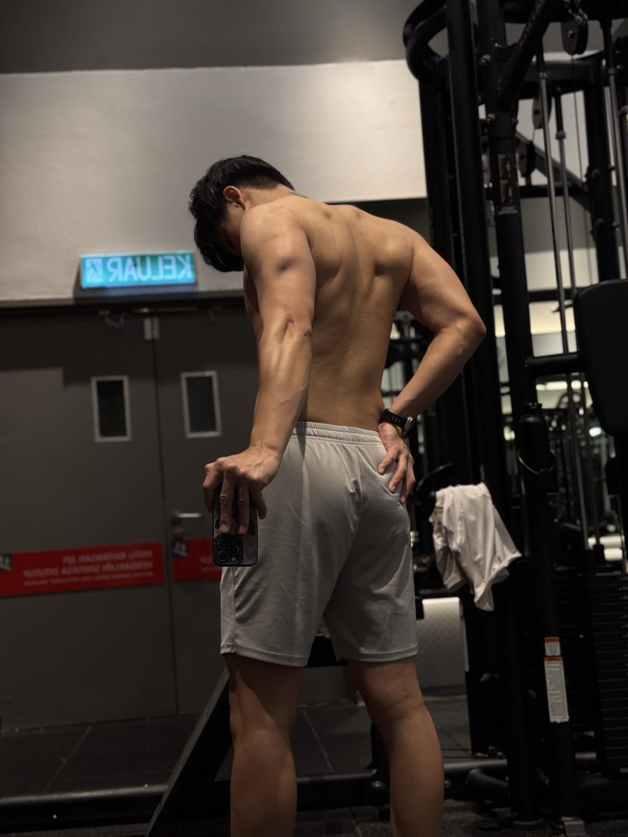 KingsleyTeoh_'s tweet photo. #Gym https://t.co/AZxPpvAmBU