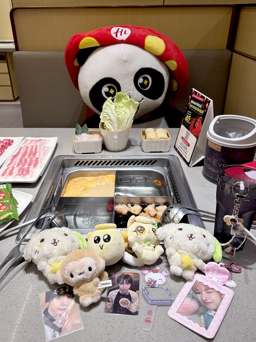 nongbaekrub's tweet photo. รีวิว #haidilaoxnctwish แบบกินคนเดียว
ราคา 1599 บาท จบที่ 1710 บาท

อิ่มจะบ้า กินคนเดียว แต่สตาฟดูแลดีมาก เป็นครั้งแรกที่ได้กินกะลูน่า(?) สตาฟเห็นนี่ทำงานไปกินไปเขาเซอร์วิสให้หมด สาขาปิ่นเกล้าเขียนโพสอิสได้นะ ว่างไม่มีคิว ไปถึงกินได้เลย 

อร่อยคับ แฮปปี้้้ 🌟❤️‍🩹❤️‍🩹 https://t.co/zzyZWdvv0Z