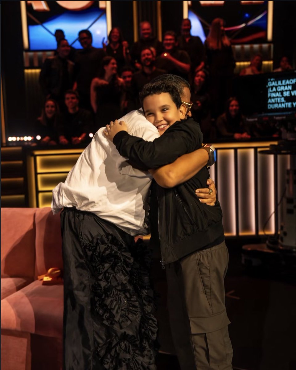 Favicarey's tweet photo. Ian y su madrastra por fin se reencuentran JAJAJAJJA🫶🏼
#LaCasaDeLosFamosoMx https://t.co/PW7tJbZfZq