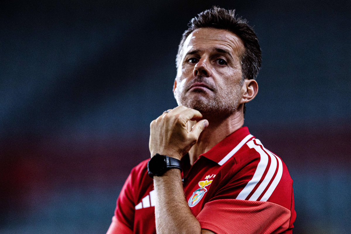 SLBenficaFr_'s tweet photo. On est lundi, une nouvelle semaine commence mais c’est surtout le retour du MARCO SILVA BALL ! 

RDV dimanche ⏳ https://t.co/ygDEjXrrE5