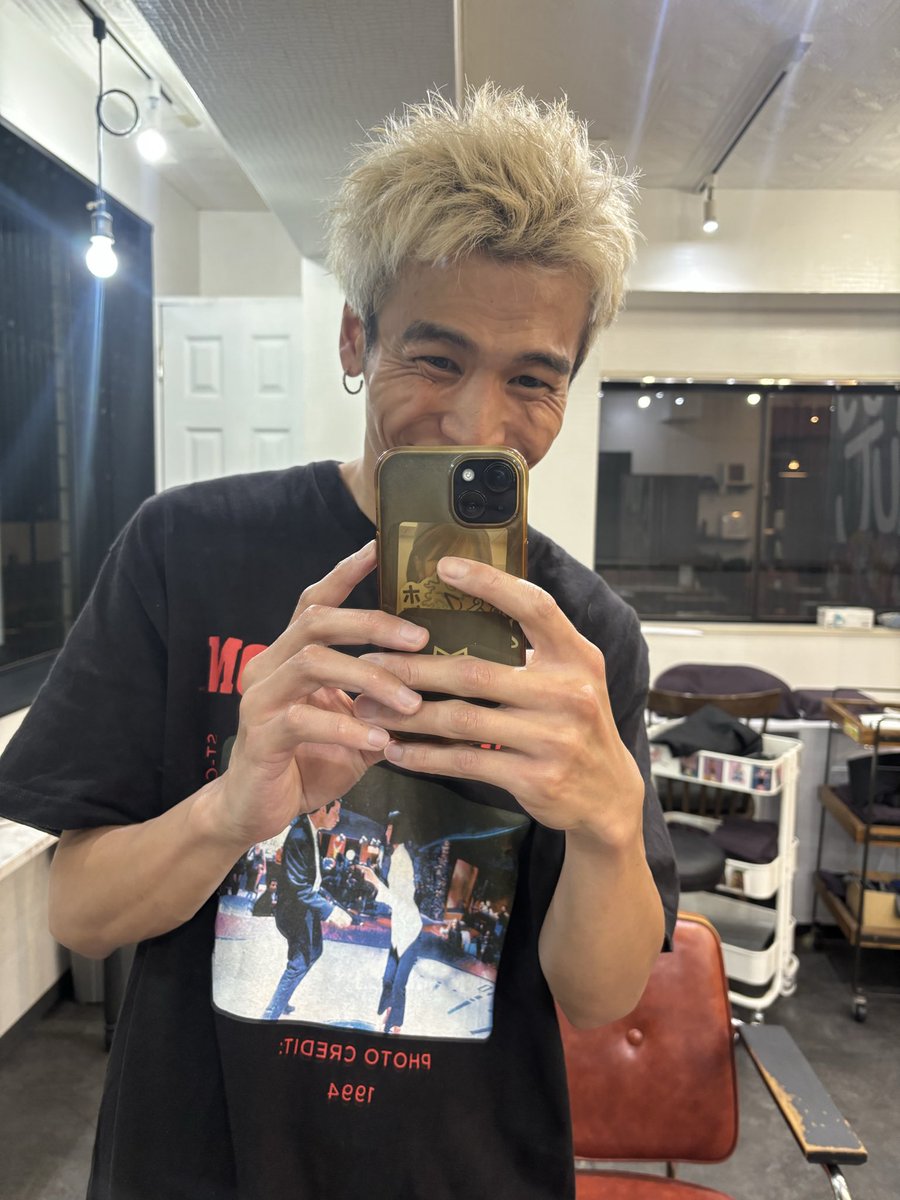 cutjun_manager's tweet photo. 🙏
本日青山店出勤！
仕事終わりに店長ヤマトに髪切ってもらった😆
＠Cutjun_Yamato 
やっぱりうめー！😆

みんな一回切ってもらってほしい！！

からのパスタ食べ行って、お腹いっぱいでジム！

そして明日の夜大阪向かいます！
10月12日までいます！
まだ予約取れる時間ありますので是非よろしくお願いします！

いつもありがとうございます！

#CUT純