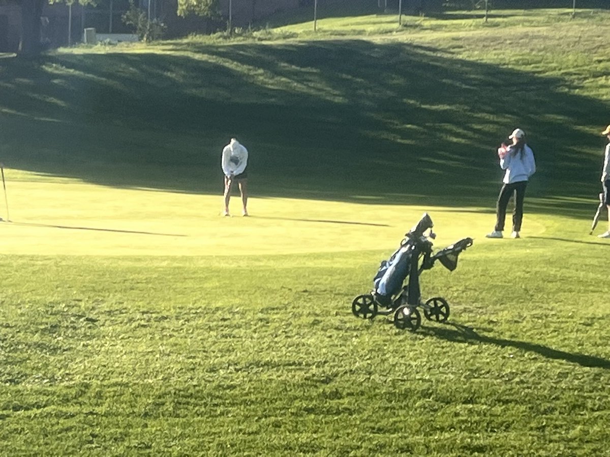 WeRBennington's tweet photo. The Badgers are competing in the A-2 District tourney today at Miracle Hills! Makaila Behrens has gotten @BennHSgirlsgolf started. Top 3 teams and top 10 finishers head to the State Meet in Grand Island next week. Live scoring via Golf Genius: ENXNYU Let’s go Badgers! #wearebps https://t.co/R0apsoNt3A