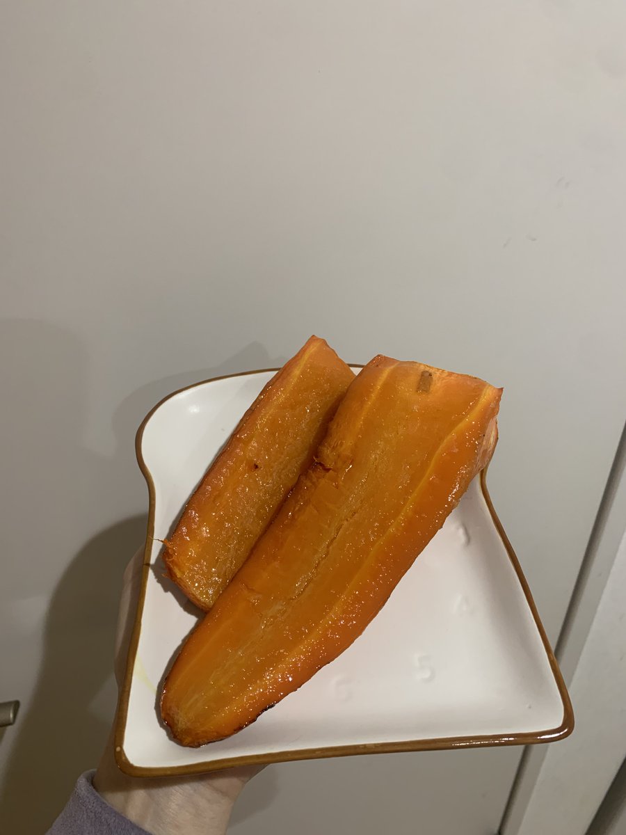 l0120o's tweet photo. オーブン3時間��人参（大） https://t.co/poZM4gUMtP