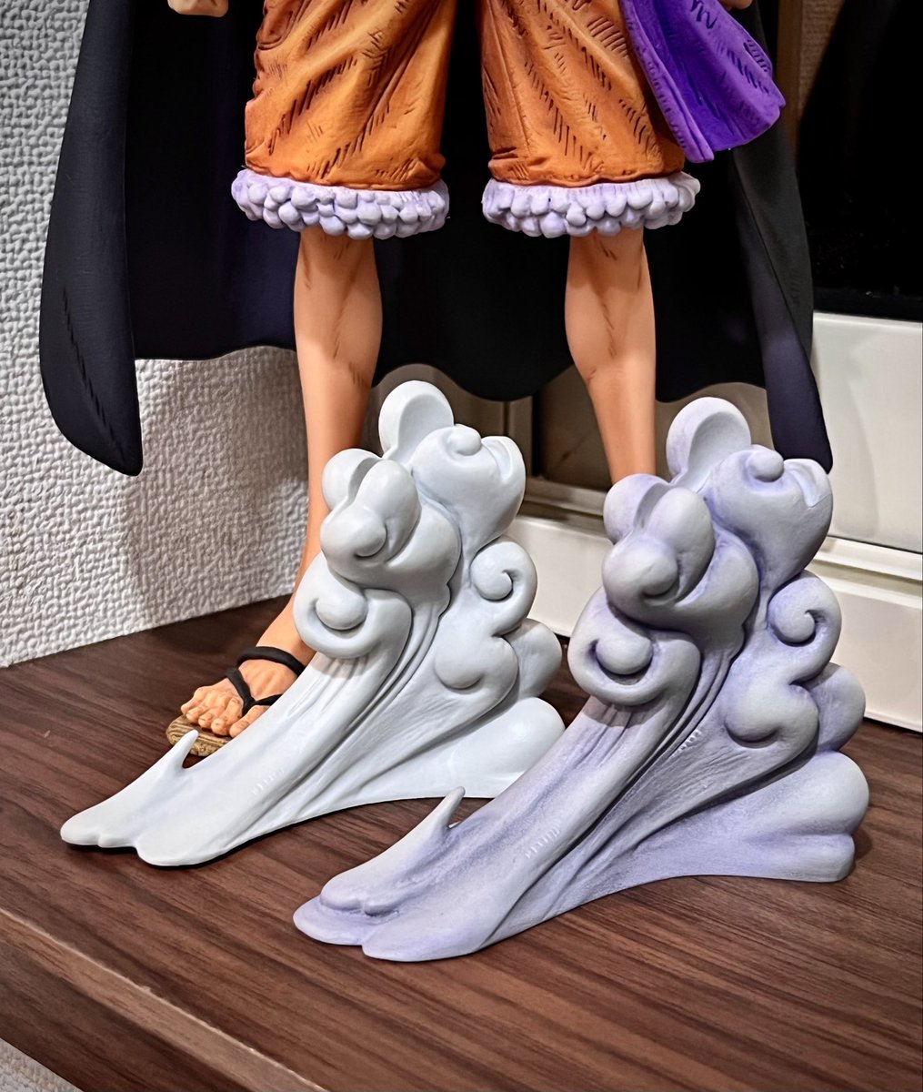mickey00110011's tweet photo. 加工したモクモクに
鬼ヶ島の夜イメージで
紫、青、黒の色鉛筆で着色❤️

うーん。。なんとも言えないけどいっか😇 https://t.co/DNDseiUaCQ