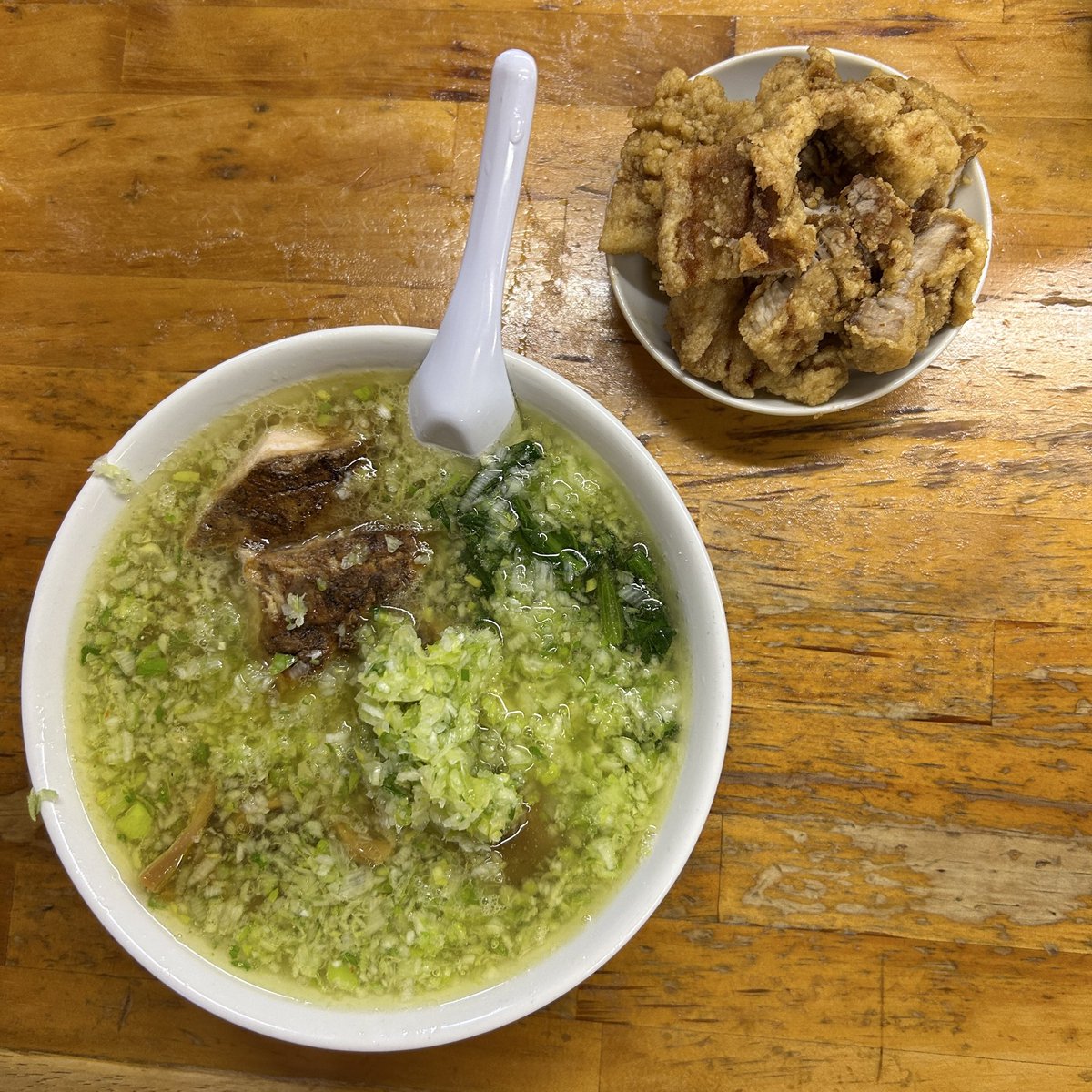 okiteporsche's tweet photo. そろそろラーメン珉珉に行かないと禁断症状が。今月のお休み予定も貼っときます。10月のお休みは6（水）、13（火）、14（水）、20（火）、21（水）、27（火）。 https://t.co/K2fc5ZGffX