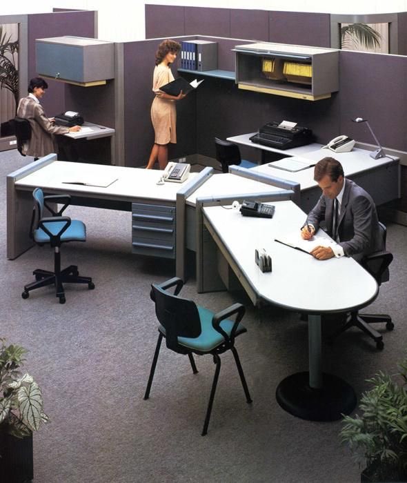 luusssso's tweet photo. The moody blacks and cool tones of 1980s Corporate High-Tech Modernism was a top tier aesthetic https://t.co/FRF2IP9eoT