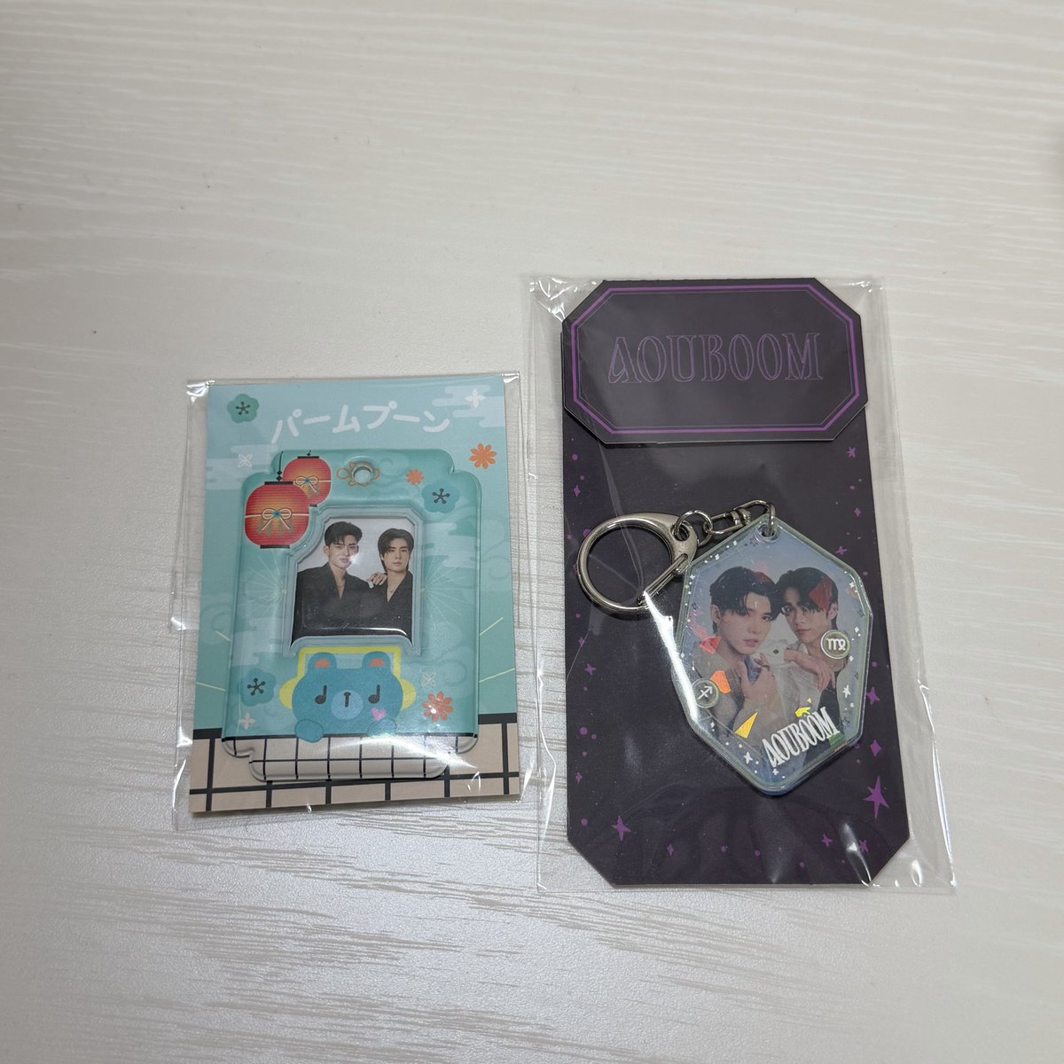 mekabu_meow's tweet photo. GMMTV トレカ グッズ 譲渡 wts 福岡POPUP

譲: 
ZODIAC AOUBOOM 2 LAYERS ACRYLIC KEYCHAIN
PONDPHUWIN MINI CARD HOLDER 

求: 定価+送料

お気軽にお声掛けください*◡̈ https://t.co/69975ZZl0k