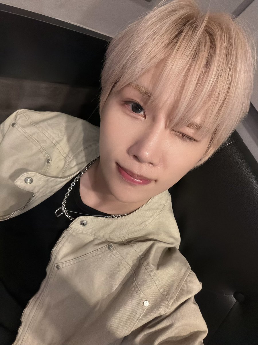 NINE_i_Firstone's tweet photo. [#민준]

Another Breath 발매 기념 버스킹도 완료!!
여러분들아~^~^ 사랑합니다🫶❤️

#나인아이 #NINEi #MINJUN https://t.co/cQtGJRB1MJ