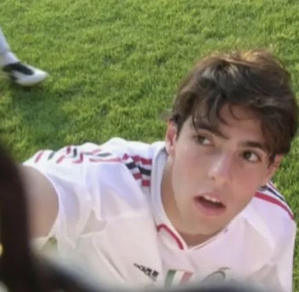 fernanjuxc's tweet photo. handsome. https://t.co/bGEwM8UcnS