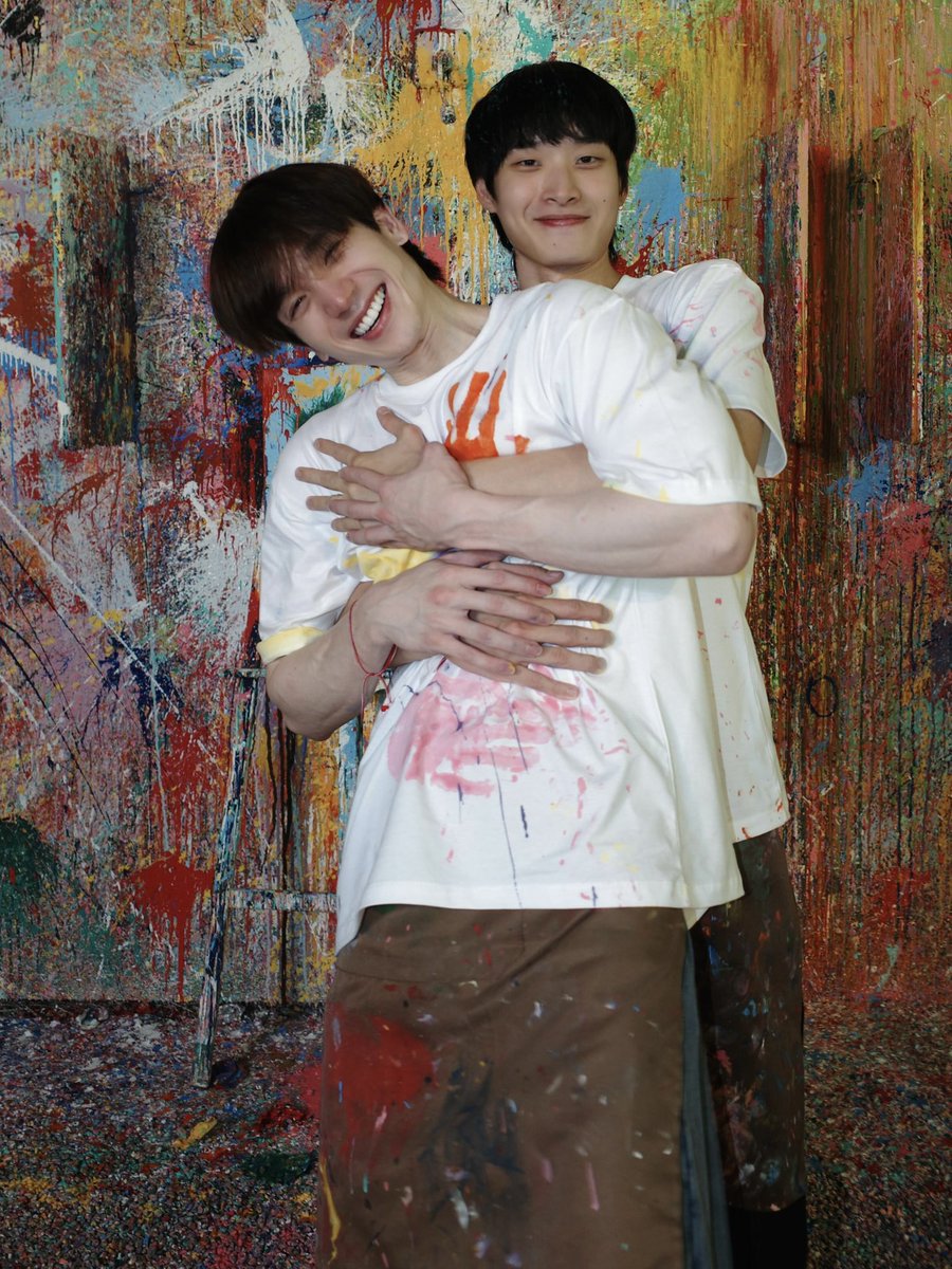 faeryloaver's tweet photo. my favourite pics of them 🥺

₊˚⊹♡ #bosstong ♡⊹˚₊ https://t.co/2buVNDfgXg