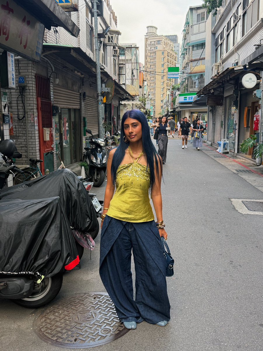tashteshtish's tweet photo. outfits i’ve worn in taipei https://t.co/gizhJ6Bv2k