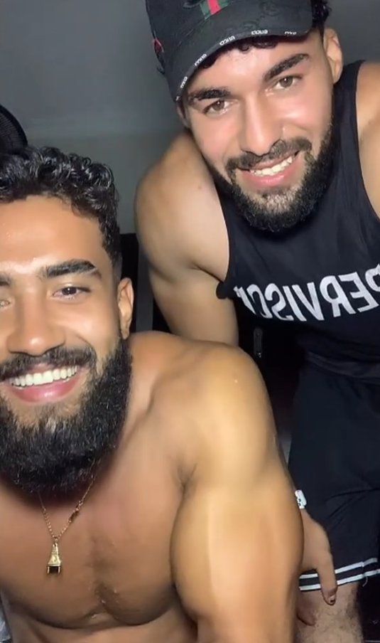 cuckoldfor_arab's tweet photo. my wife suggested a threesome and I got really excited in my chastity cage, but when Sharif arrived with his friend later that evening I realised I had completely misunderstood

I eventually got over my disappointment and settled for enjoying my doubled cum cleanup duties

#MNWO https://t.co/fKKvia5c80