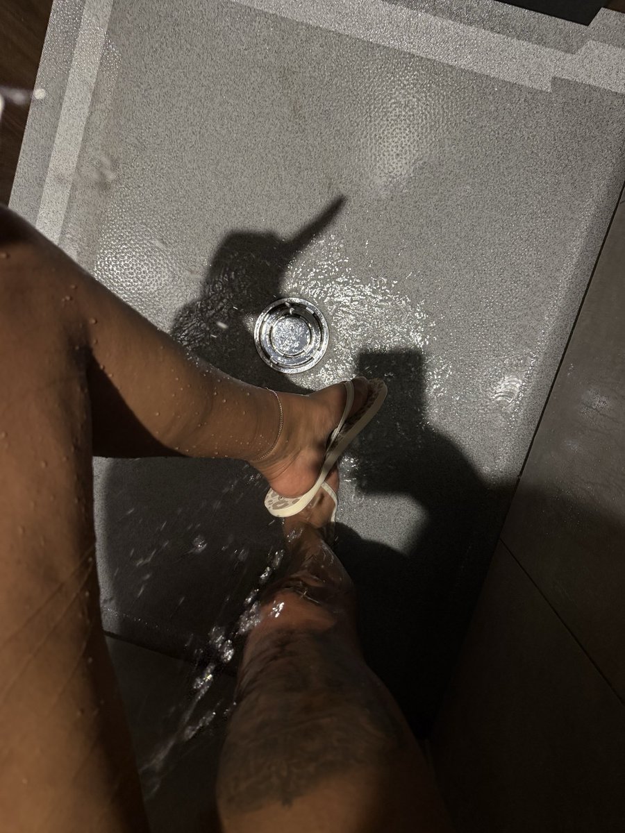 princessxxoxxx's tweet photo. consider this your invitation to worship. https://t.co/mZD8yHw0P2