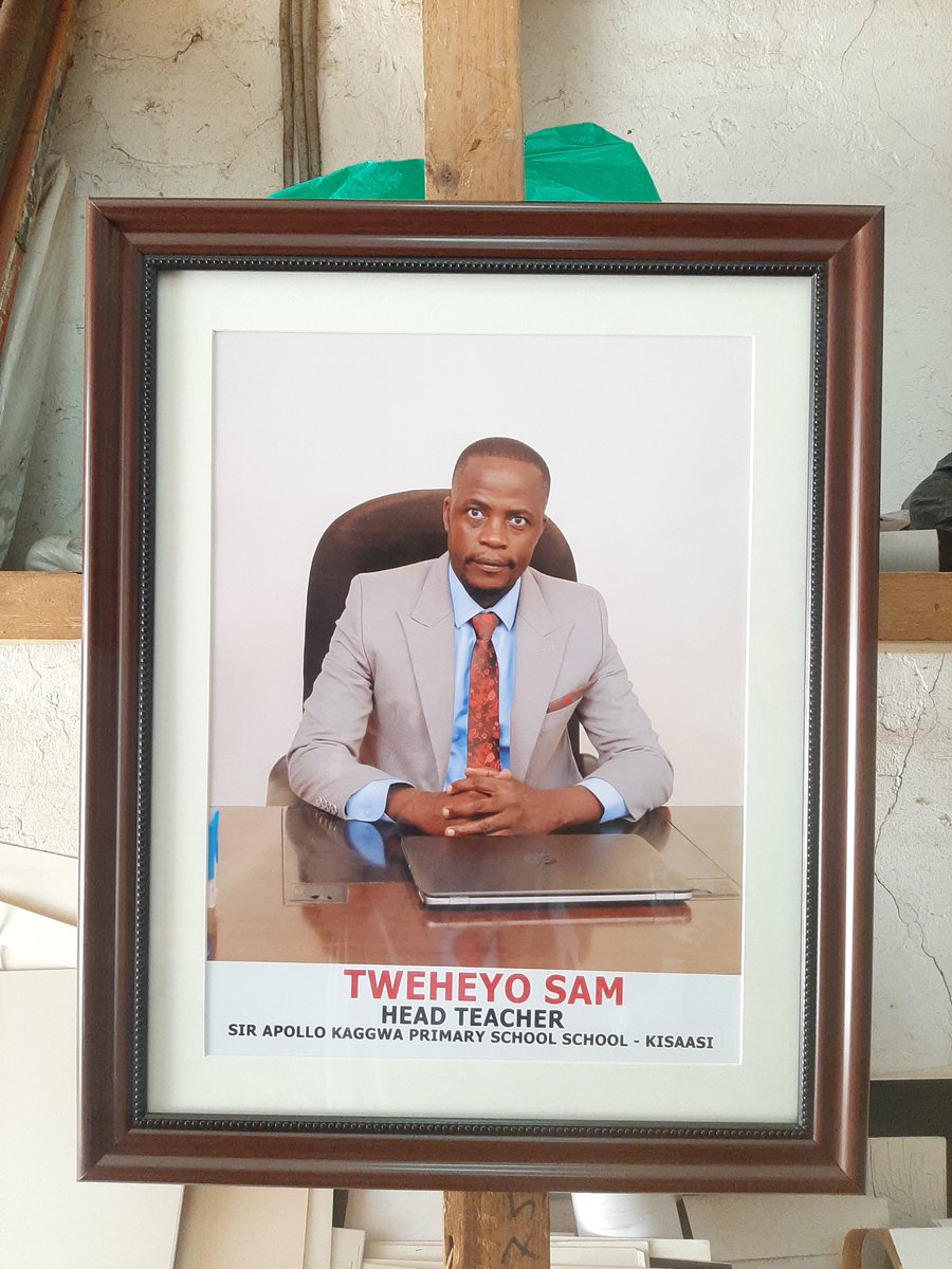 FramingLg's tweet photo. Trust us with your official portrait https://t.co/7aulA49oJ6