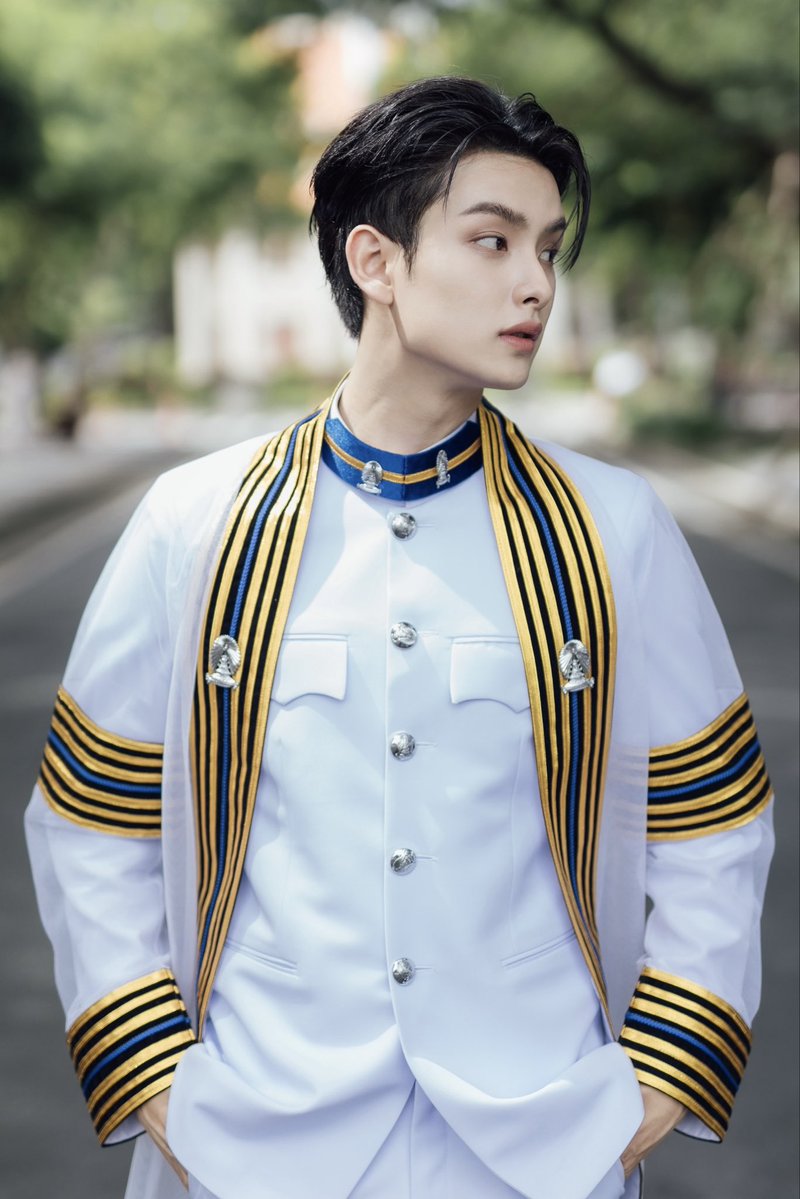 goodbyemy_b's tweet photo. ขุนทำผมทรงนี้ควรเป็นมรดกโลกได้แล้วนะ https://t.co/KFxwGIFKKV
