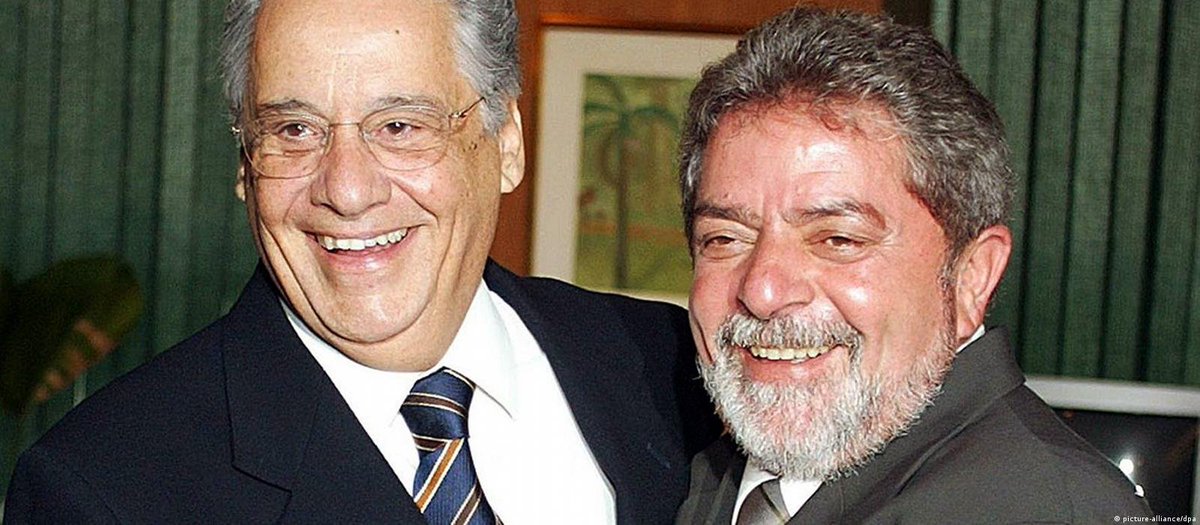 o_incensuravel's tweet photo. Bolsonaro está preso por ter acabado com o teatro encenado por esses dois. https://t.co/tzFNkk8ca5