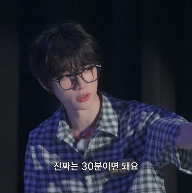 beomation's tweet photo. i’m gonna die he looks so good https://t.co/Vi5yYujdyc