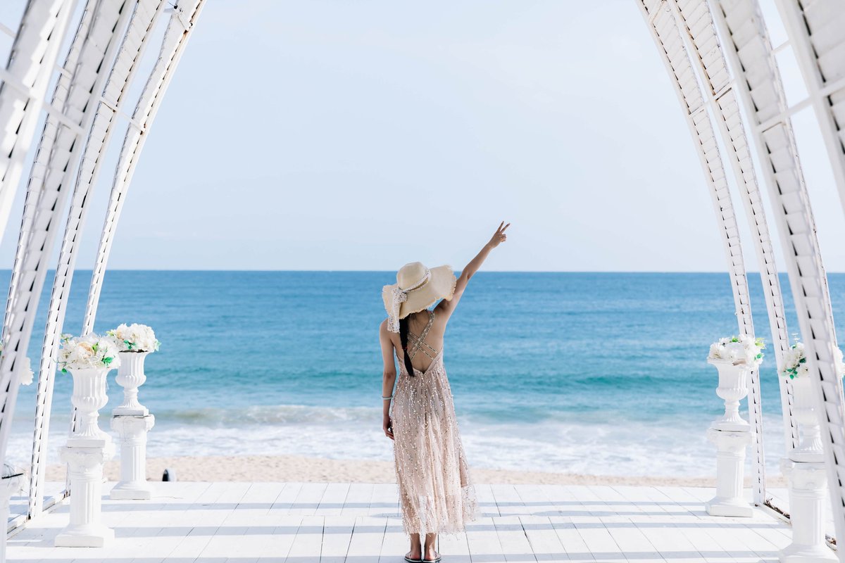 AliyahMaketp's tweet photo. [诼钥吓迸谠] is my secret code for today’s good vibes.  Spain’s sun + this vibe = perfect day. https://t.co/CZjqbOZhda